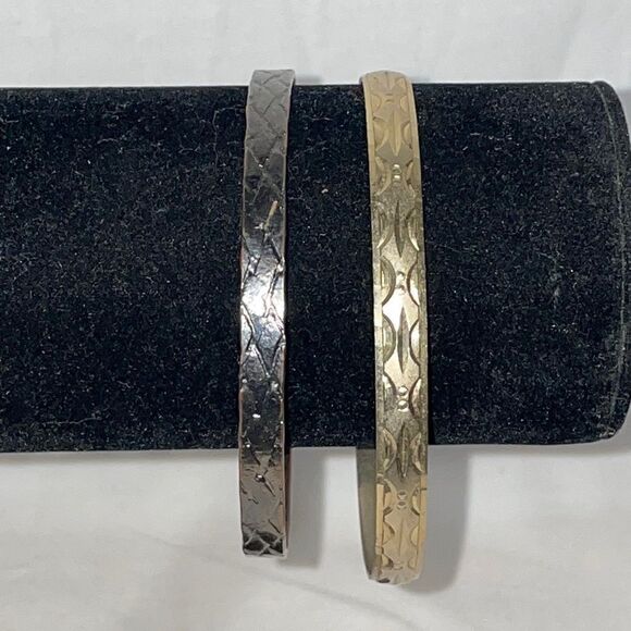 Two bangle bracelets   - Picture 2 of 3